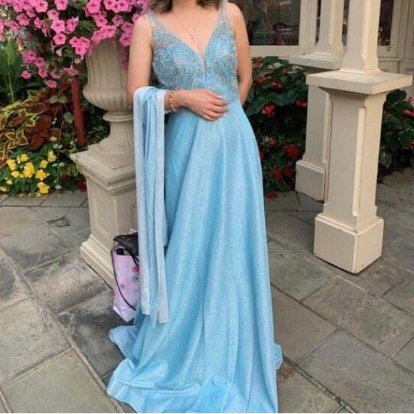 Gown size M (6) Juliet Blue shinning dress + Free shawl 💙 - Picture 10 of 12